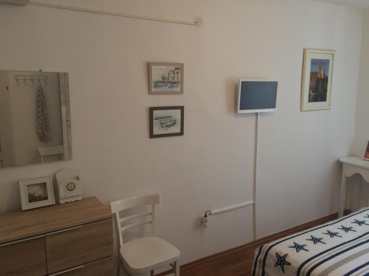 Family House In The Old Center Apartment Cres Bagian luar foto